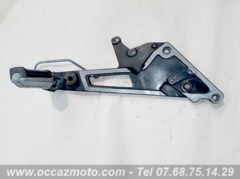 Platine repose pied droit Kawasaki GPZ 1000 RX