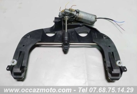 Systeme de réglage pare-brise BMW R1100RT