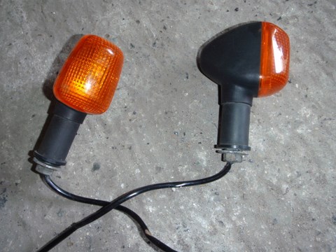 Clignotant arriere Suzuki GS 500