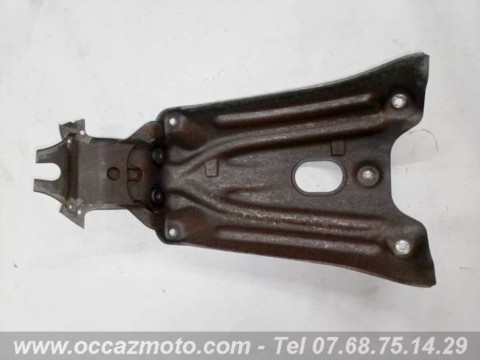 Renfort de garde boue arrière  Yamaha 1200 VMAX 1200