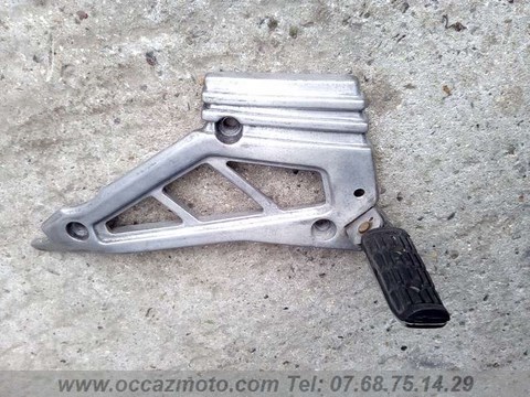 Platine repose pied gauche Yamaha XJ 900 F 4BB.