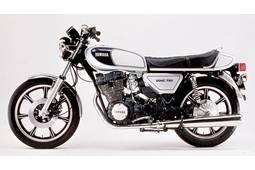 Yamaha XS750