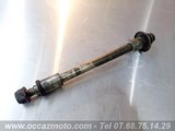 Axe de roue avant Suzuki 750 GSXF