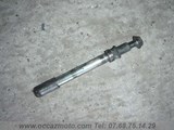 Axe de roue AVANT Honda VFR 750